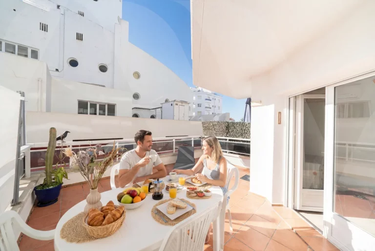 hf_20260219_210339_0eaced01-2e78-40d1-9950-bb8112ad2c50