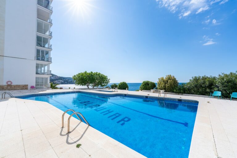 Appartement Vue Mer Panoramique à Roses - Welhomy - photo 8