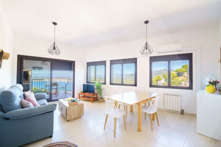 Maison Vue Mer à Roses - Welhomy - photo 6