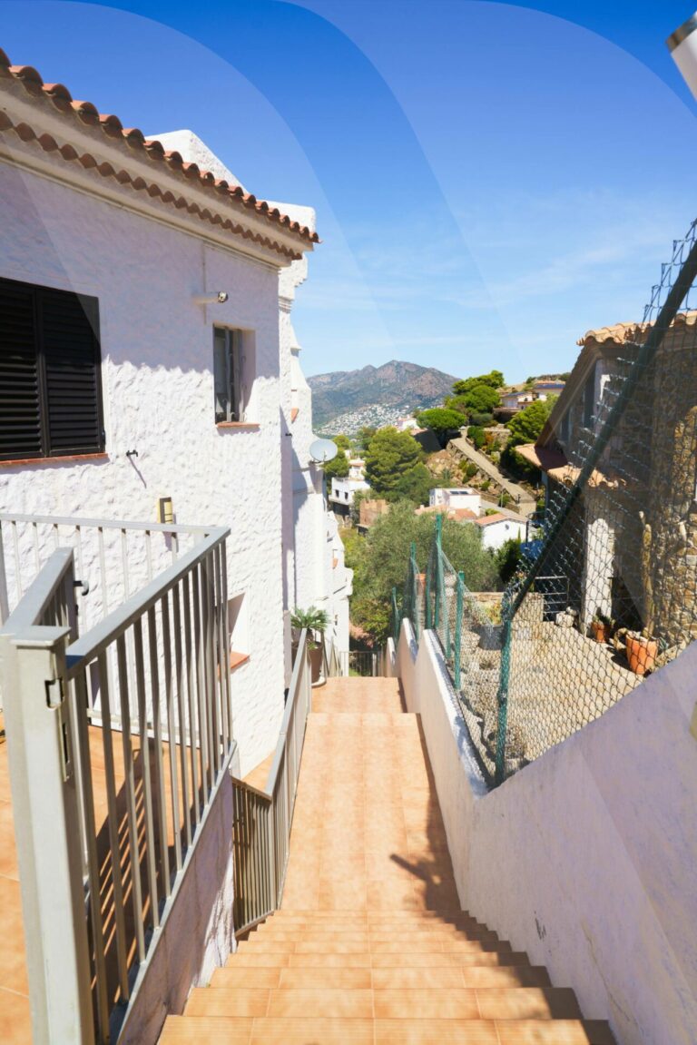 Maison Vue Mer à Roses - Welhomy - photo 23