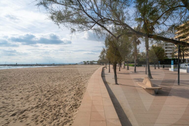 Studio Proche Plage & Centre à Roses - Welhomy - photo 13